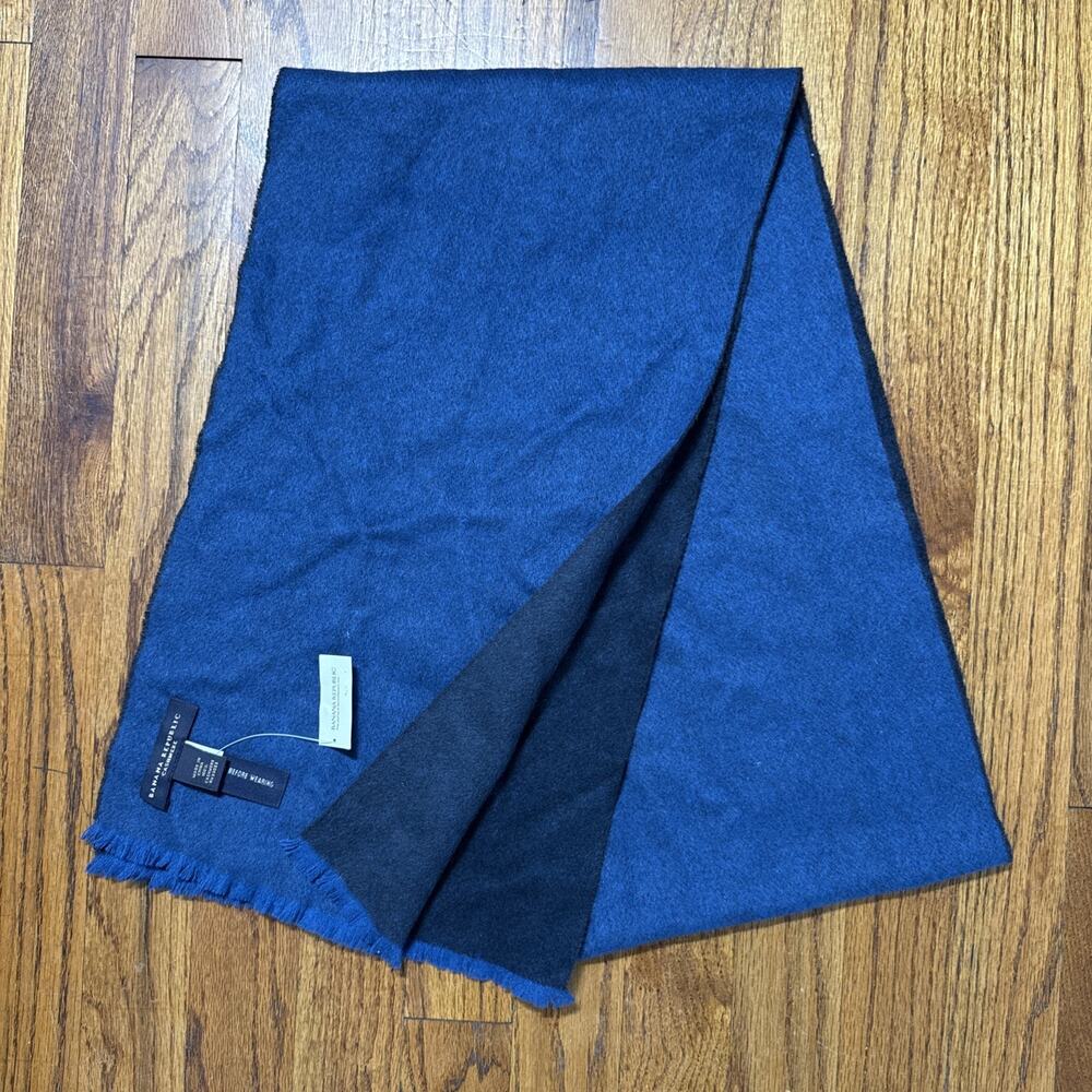 Banana Republic Men’s Scarf Blue / Navy Double Sided 100% Cashmere 10x72” C21